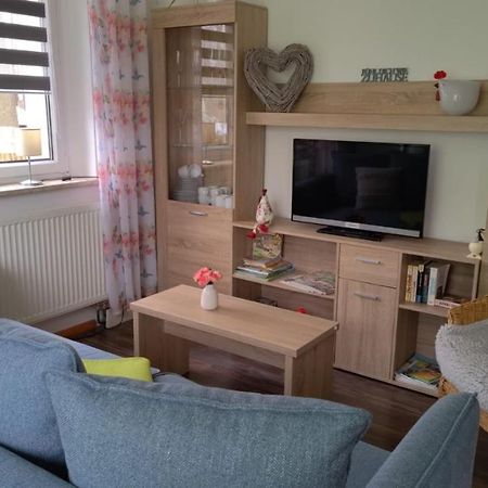 Helenes Ferienwohnung Auf Dem Bauernhof - Lausitzer Seenland Lauta Экстерьер фото